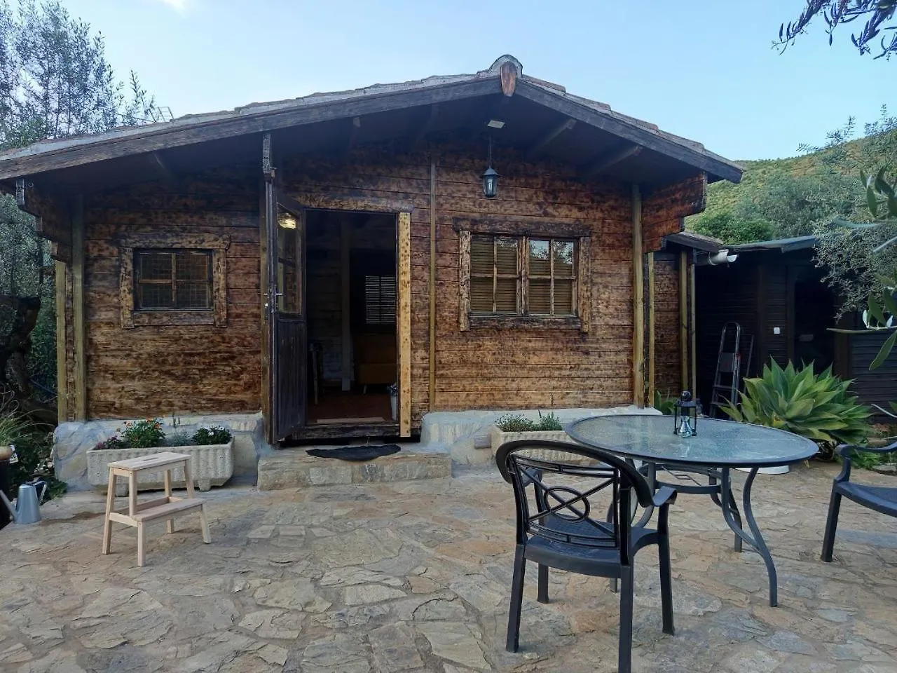 Cabana Madera Ojen 0*,  Spain